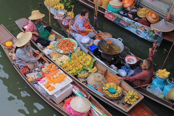 DAY 12 – DAMNOEN SADUAK FLOATING / TRAIN MARKET