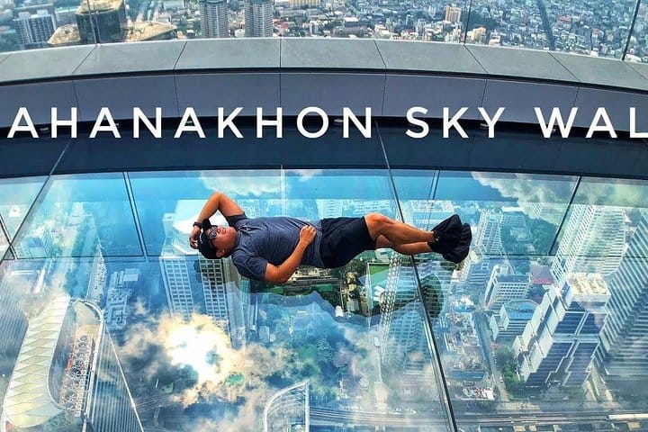 DAY 11 – MAHANAKHON SKYWALK & LAUNDRY SERVICE